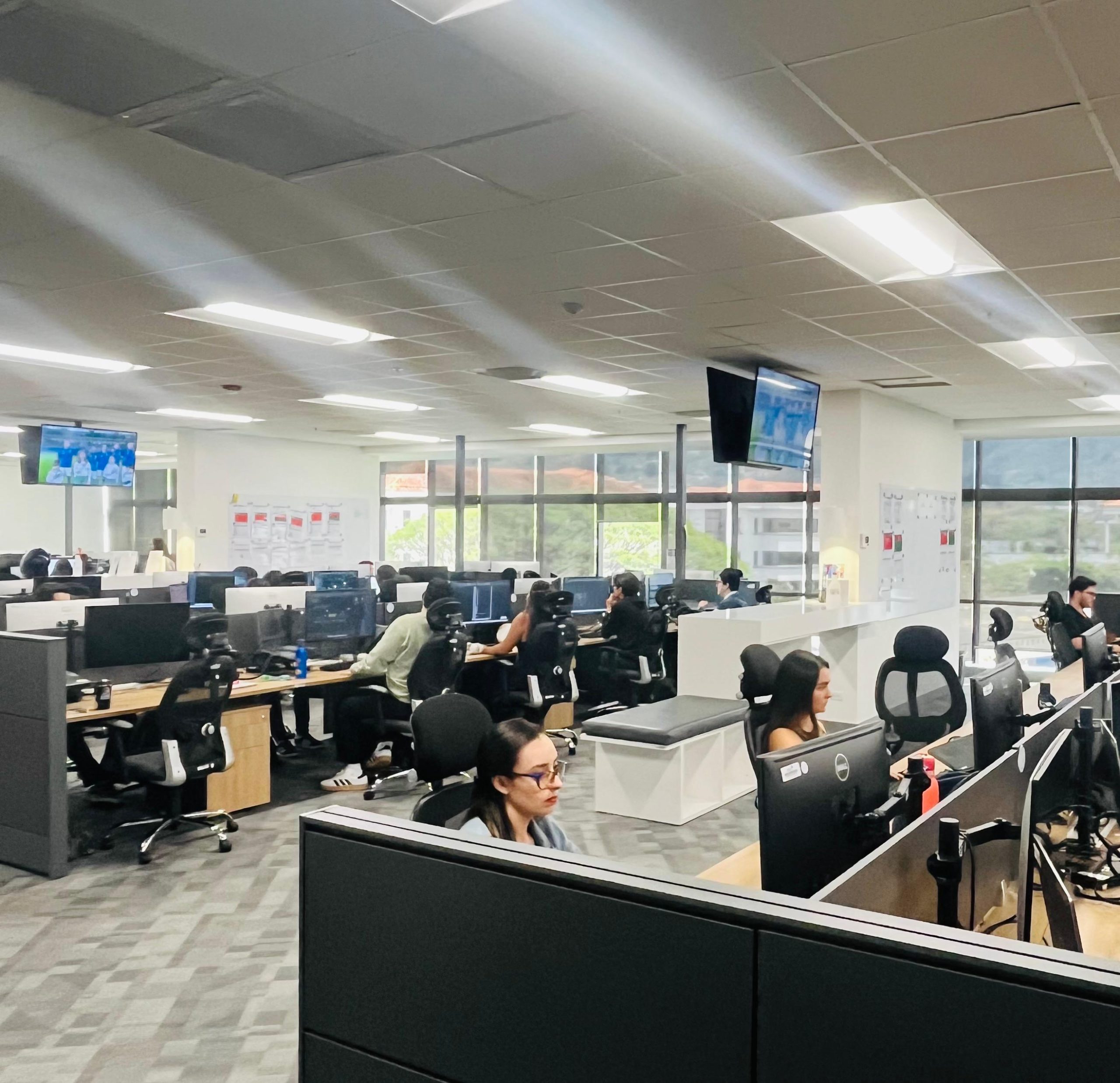 Desde el Medio Oriente hasta Las Vegas: tecnología para edificios inteligentes tiene el sello de ingenieros costarricenses de Johnson Controls