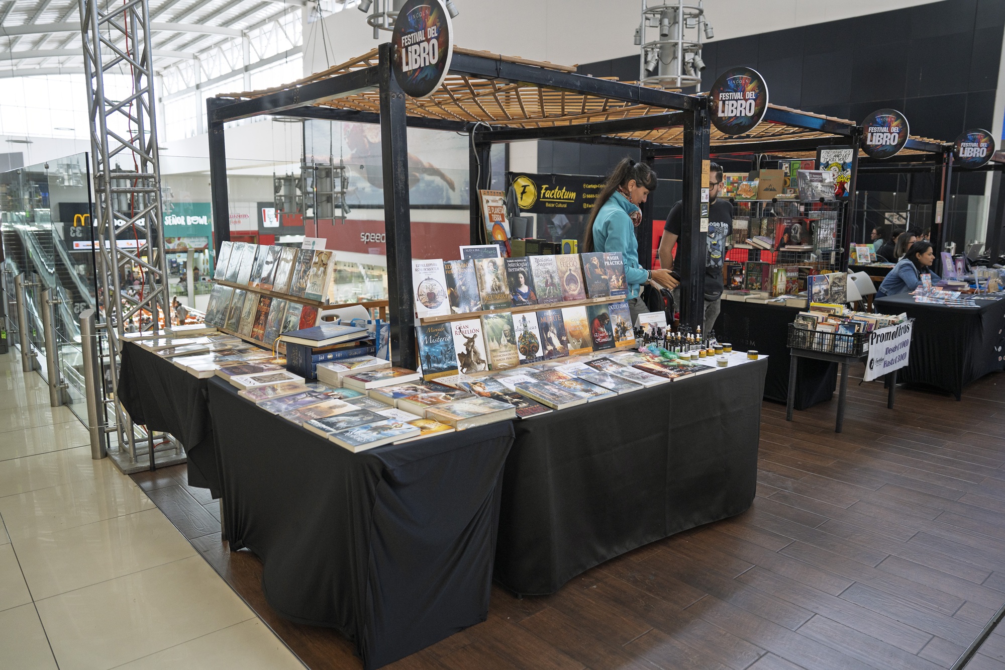 Entre páginas y encuentros: Lincoln Plaza se abre a la lectura con el festival del libro 2026