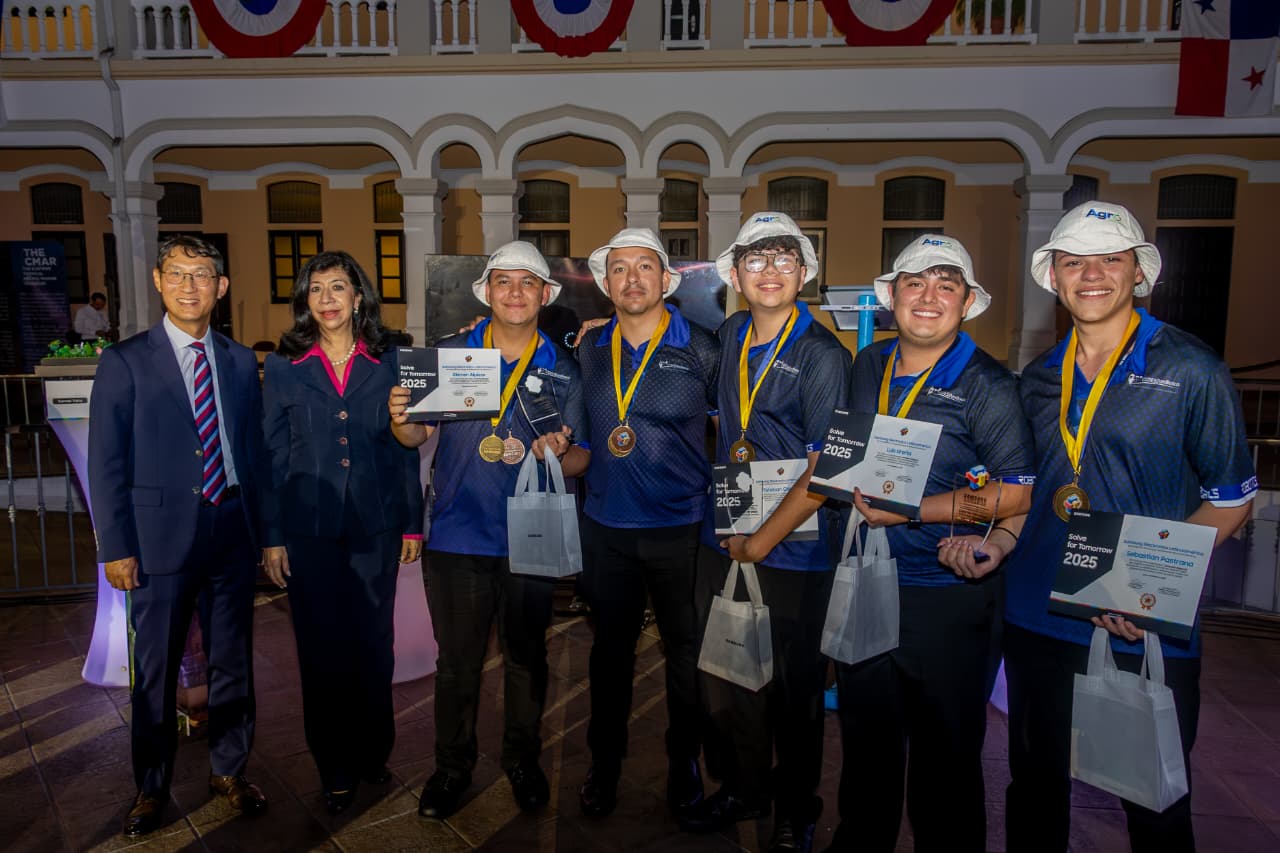 Samsung inicia la edición regional 2026 de Solve for Tomorrow con más países y nuevas herramientas docentes