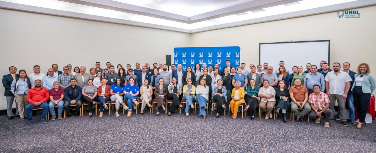 UNGL reúne a municipalidades de todo el país para promover el desarrollo sostenible de Infraestructura Digital