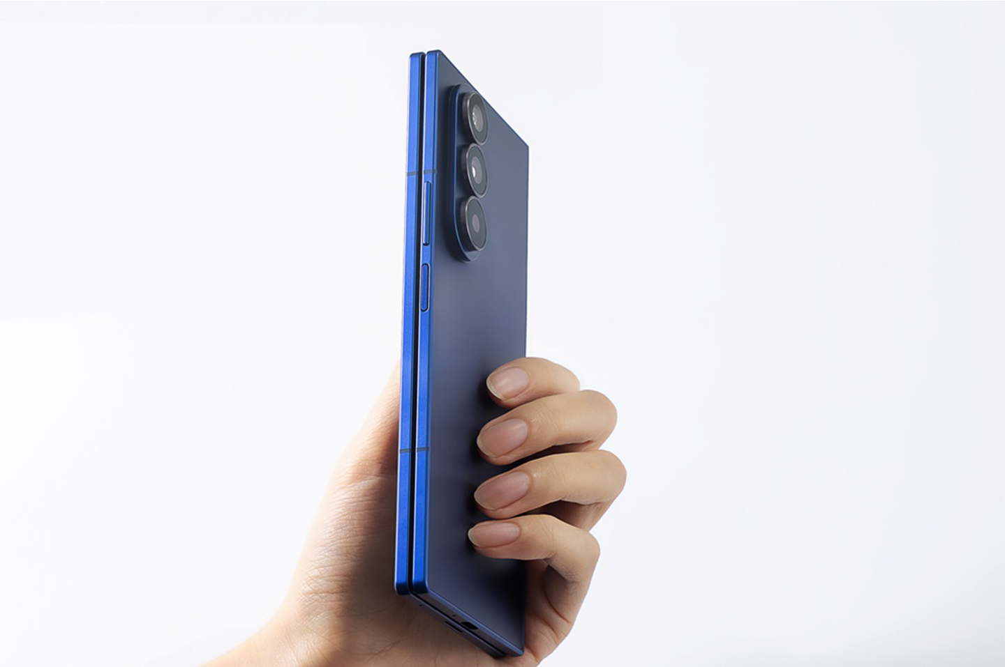 Samsung crea una pantalla plegable con delgadez, flexibilidad y resistencia óptimas: la tecnología Flex Titanium