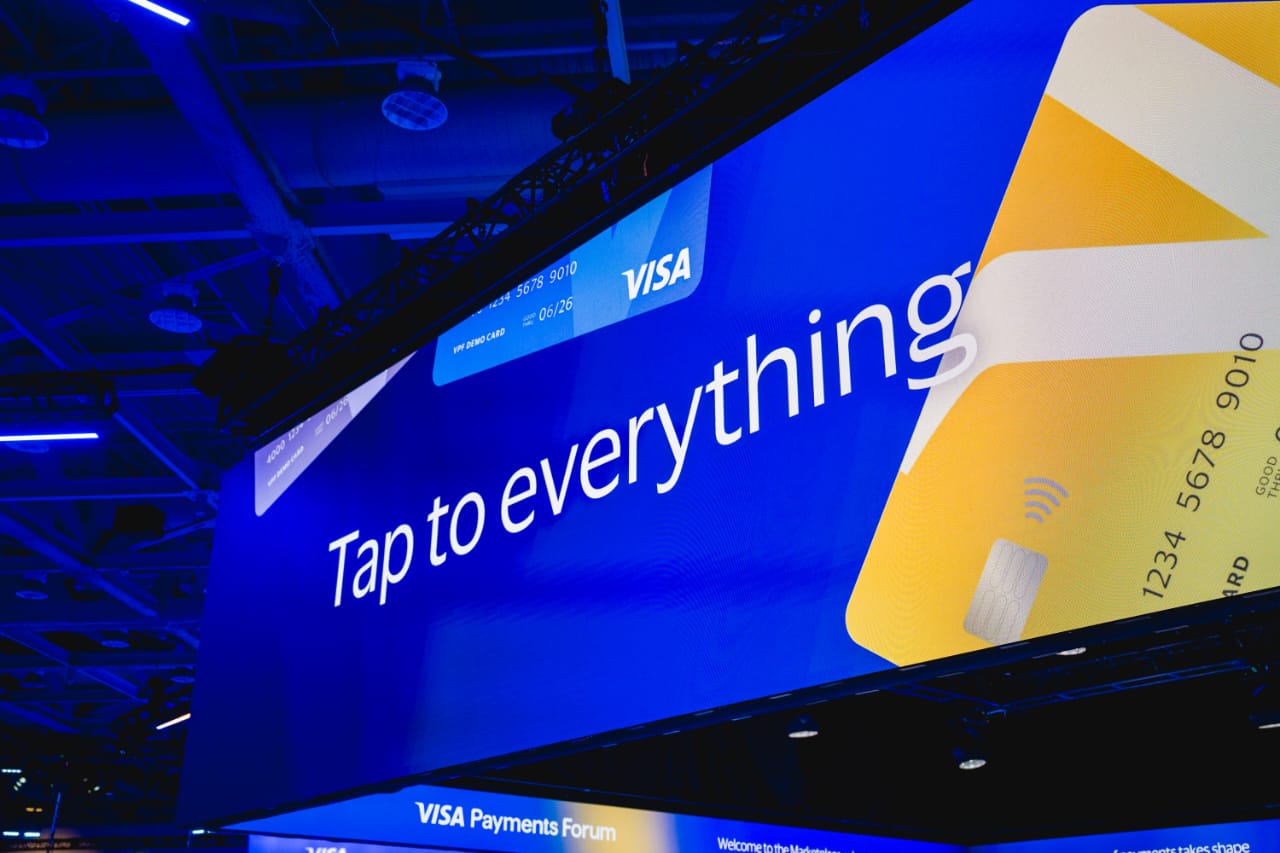 Visa anuncia nuevas innovaciones en IA, stablecoins y tokens para impulsar un comercio inteligente y programable