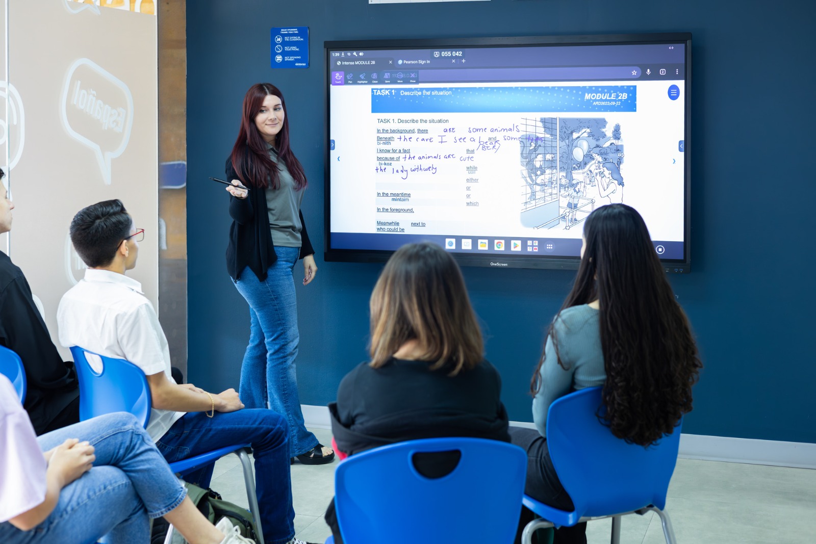 Intensa abre 500 oportunidades de formación en inglés para personas con mayores barreras de acceso al empleo
