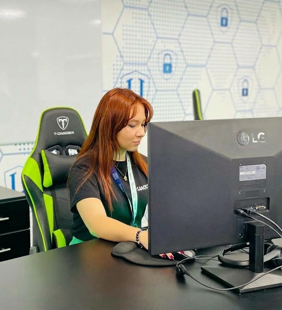 Estudiante de la UTN destaca en ciberseguridad y lidera iniciativas para impulsar el talento femenino en tecnología